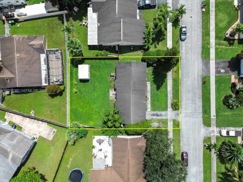 939 S Bluebird Ln, Homestead FL 33035