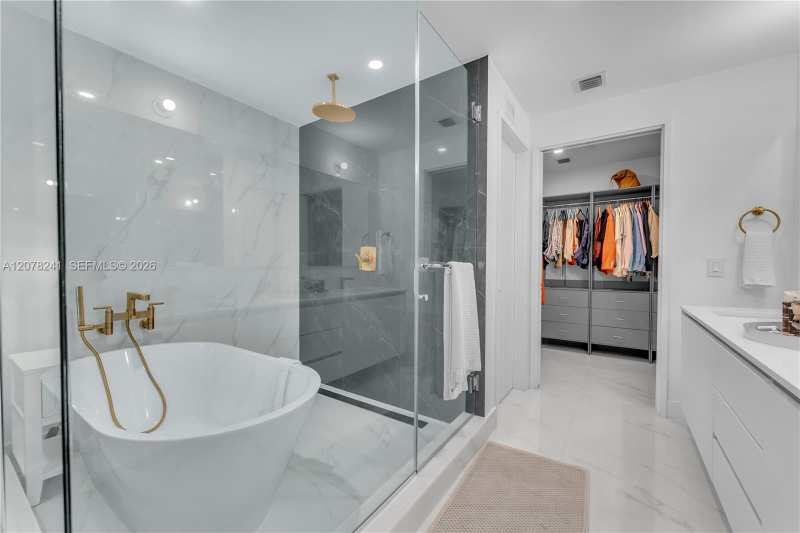 700 NE 24th Street # 1405, Miami FL 33137