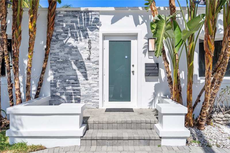8934 Harding Ave, Surfside FL 33154