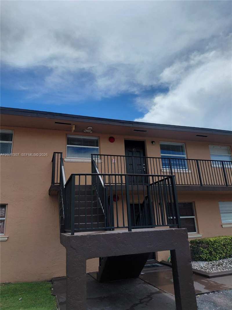 5461 W 24th Ave # 67, Hialeah FL 33016