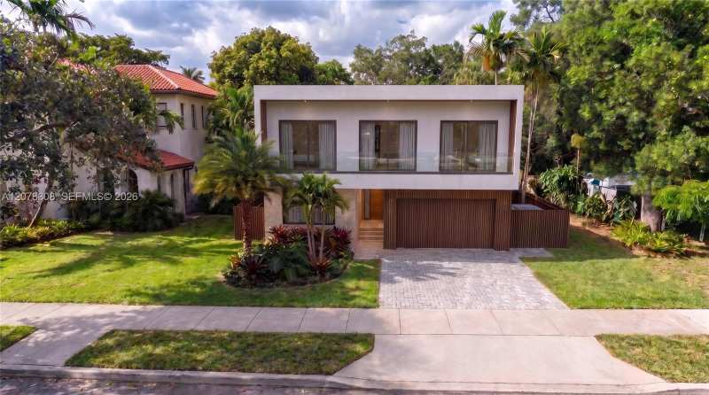 44 NE 88th St, El Portal FL 33138