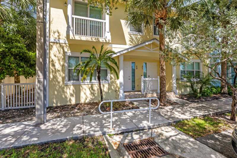 29 NE 24TH Avenue # 29, Pompano Beach FL 33062