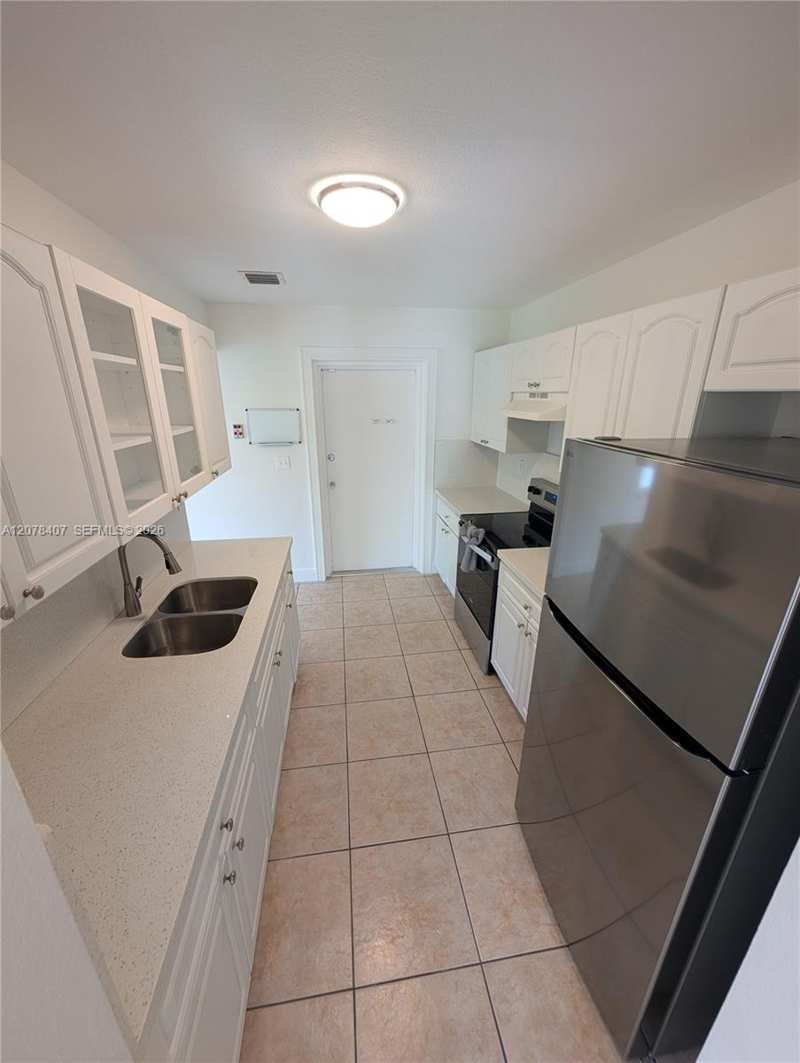 225 NW 53rd St # R, Miami FL 33127