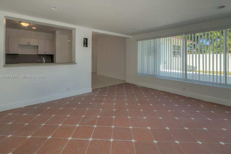 160 NW 199th St # 1, Miami Gardens FL 33169