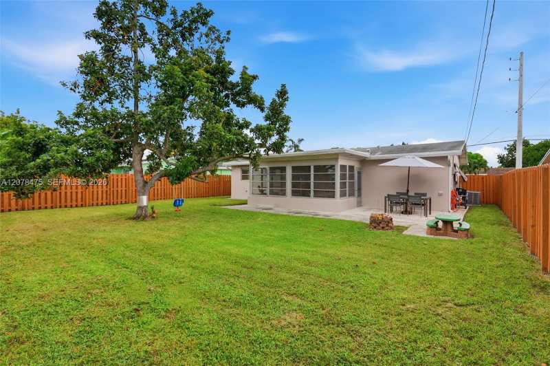 8397 NW 25th Ct, Sunrise FL 33322