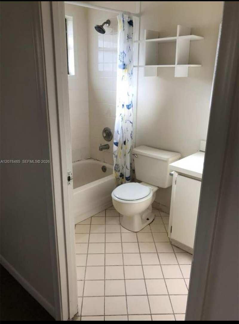 1017 SW 8th St # A, Hallandale Beach FL 33009