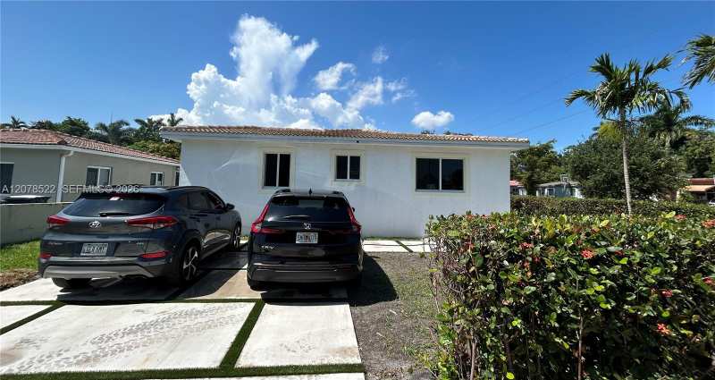 580 Lee Dr, Miami Springs FL 33166
