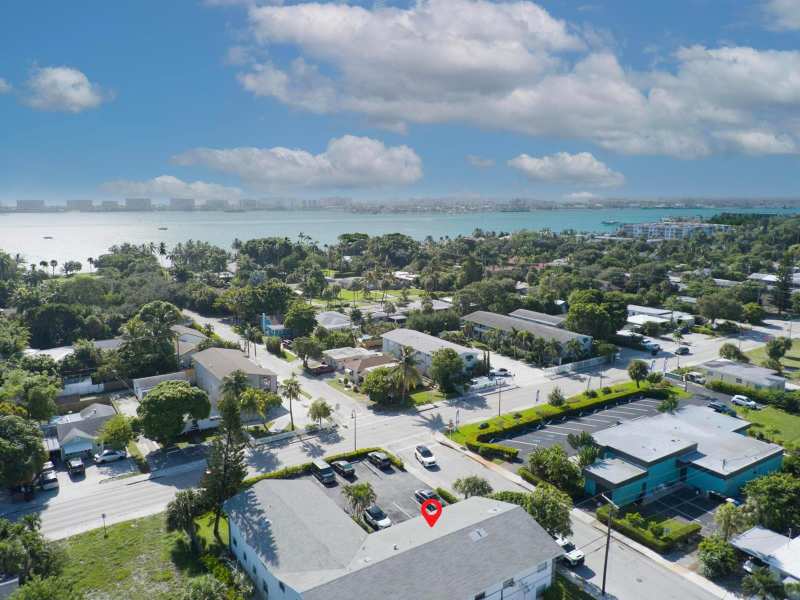 1127 S FEDERAL Highway # 103, FL 33460