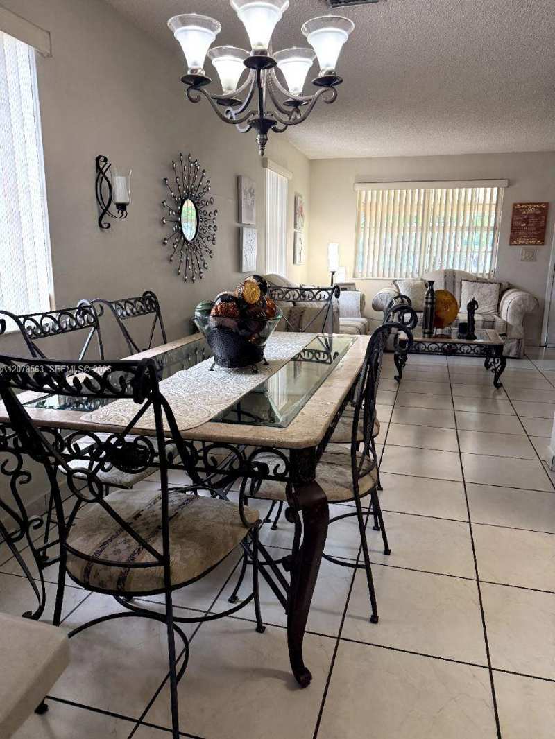 1340 W 36th St, Hialeah FL 33012
