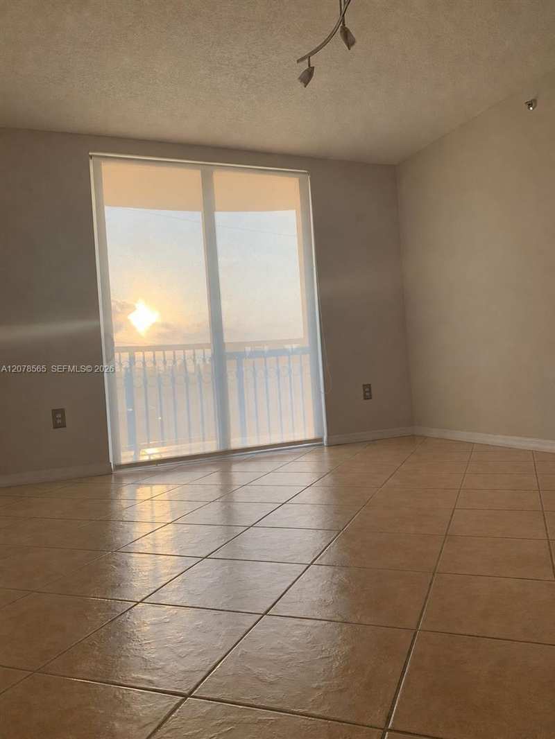 8888 Collins Ave # 206, Surfside FL 33154