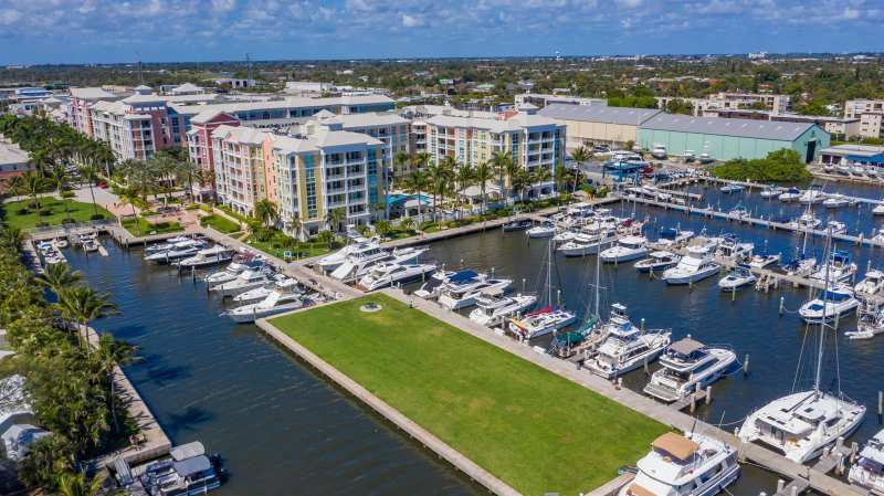 804 E Windward Way # 211, Lantana FL 33462