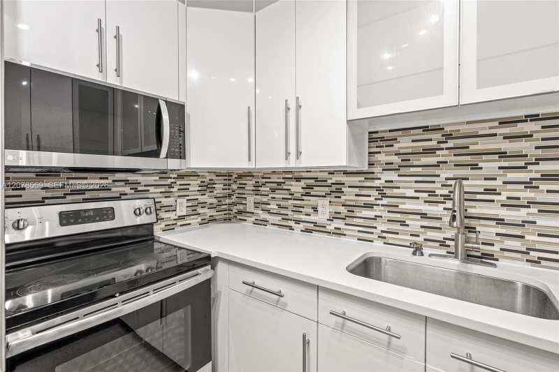 7441 Wayne Ave # 1R, Miami Beach FL 33141