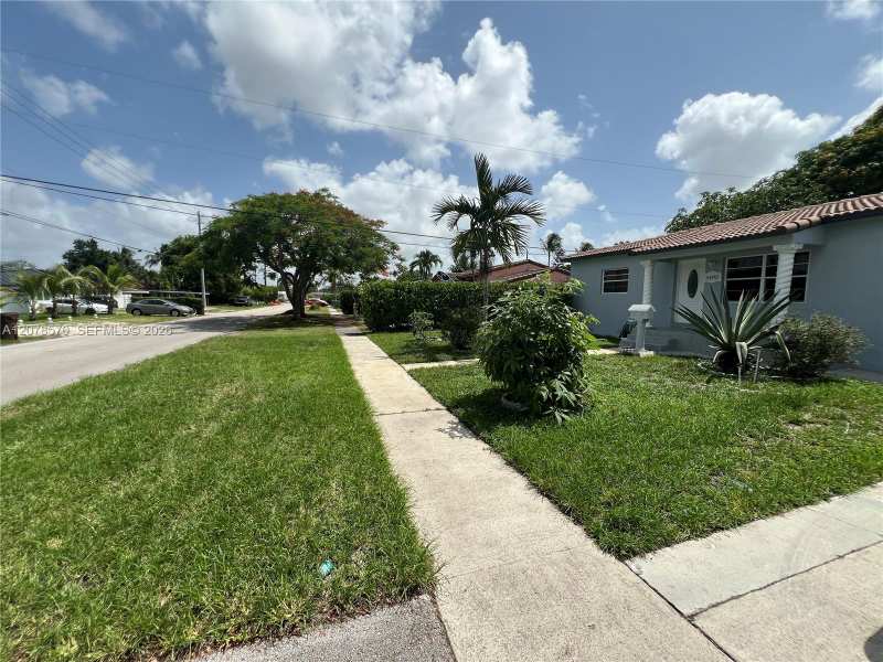 5490 W 2nd Ave, Hialeah FL 33012