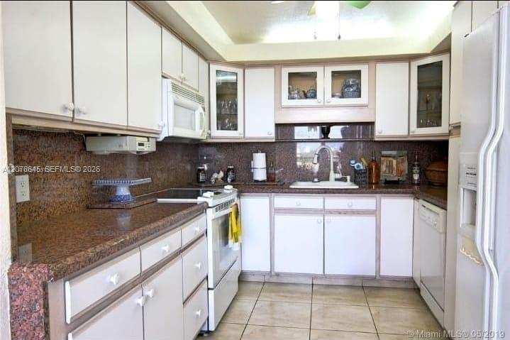3800 S Ocean Dr # 605, Hollywood FL 33019