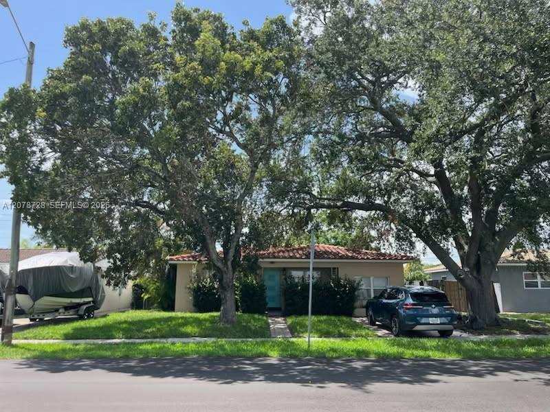 218 SE 3rd Ter, Dania Beach FL 33004
