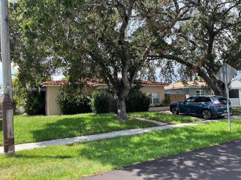218 SE 3rd Ter, Dania Beach FL 33004