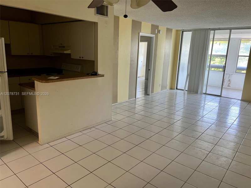 2017 NW 46th Ave # A408, Lauderhill FL 33313