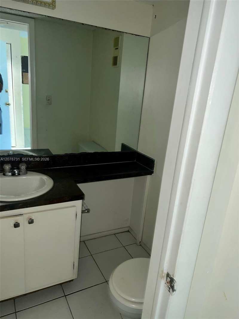 2017 NW 46th Ave # A408, Lauderhill FL 33313