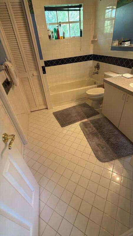 827 Squire Drive, Wellington FL 33414