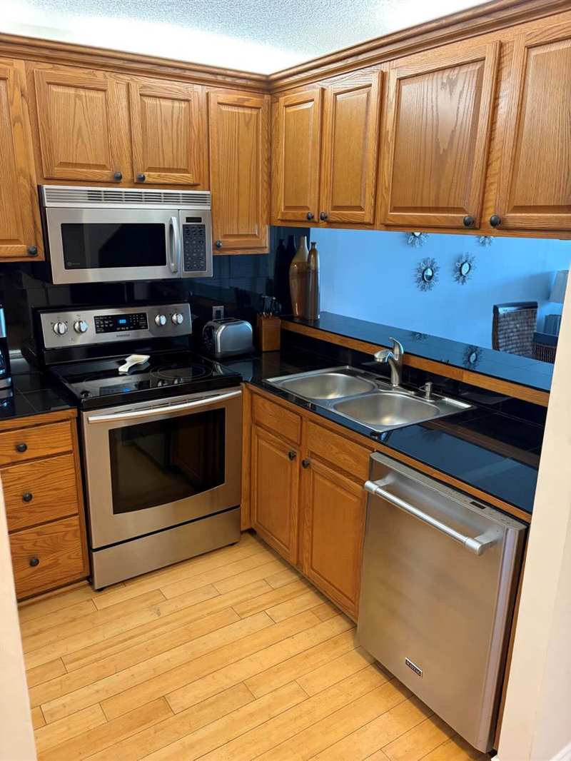 353 S US Hwy 1 # D204, Jupiter FL 33477