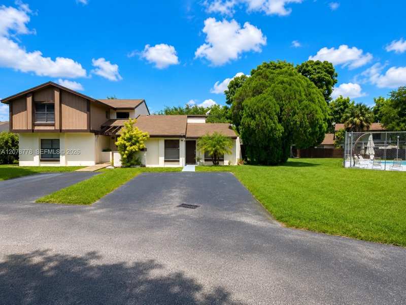 6922 SW 128th Pl, Miami FL 33183
