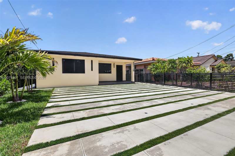 2216 SW 62nd Ave # 0, Miami FL 33155