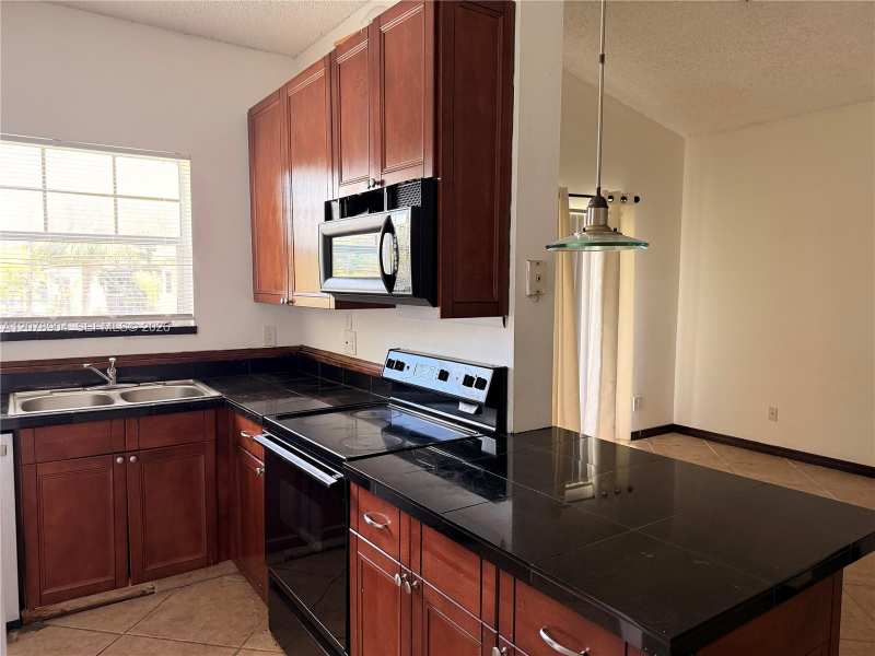 891 Cypress Park Way # P6, Deerfield Beach FL 33064