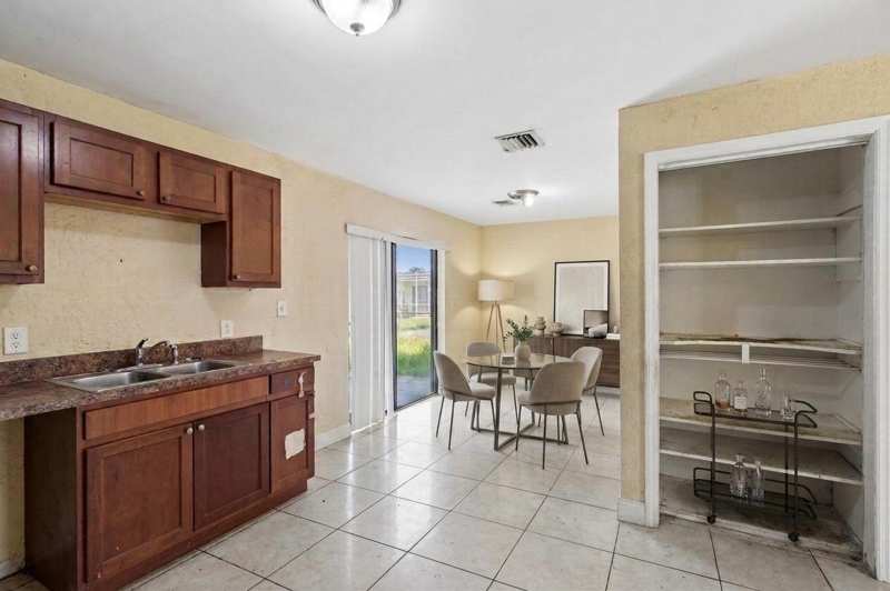 6516 SW 33RD Street, Miramar FL 33023