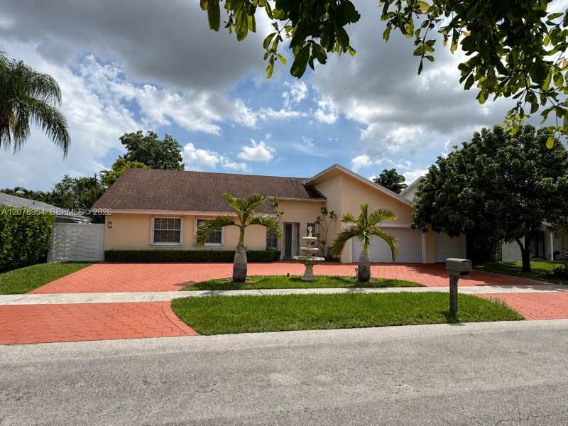 SHORES CALUSA