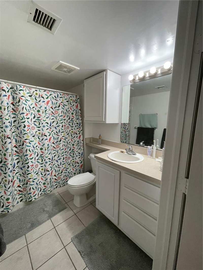 2665 SW 37th Ave # 209, Miami FL 33133