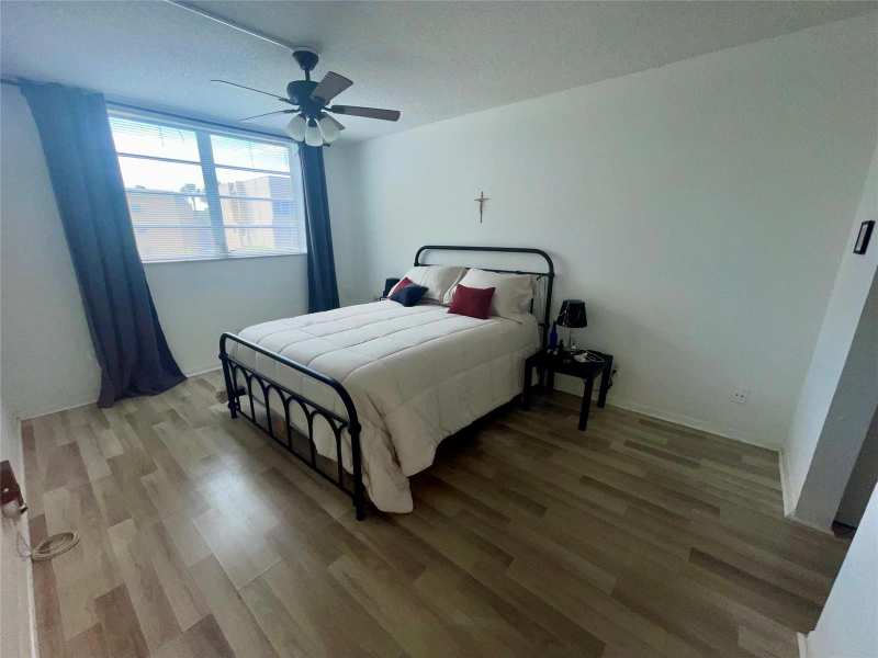 5860 NW 64TH Avenue # 206, Tamarac FL 33319
