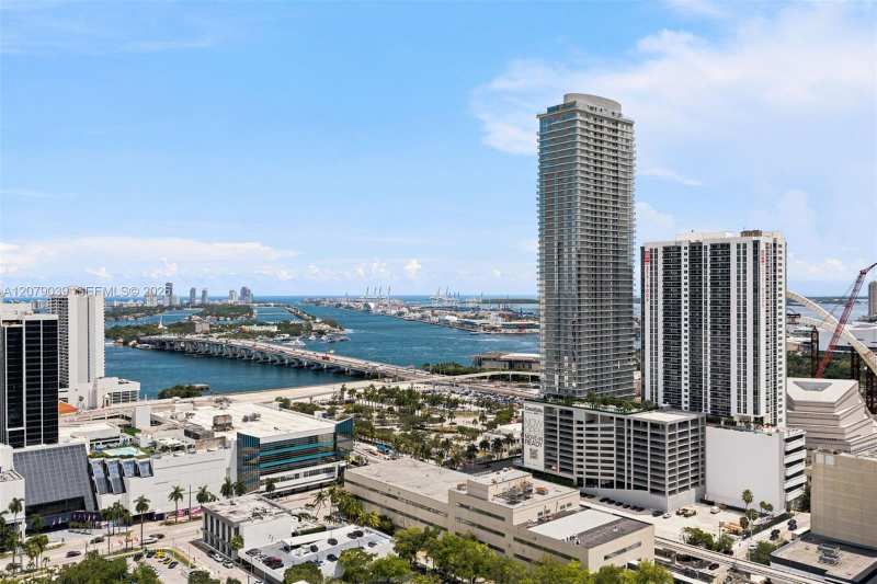 1400 Biscayne Blvd # 1205, Miami FL 33132