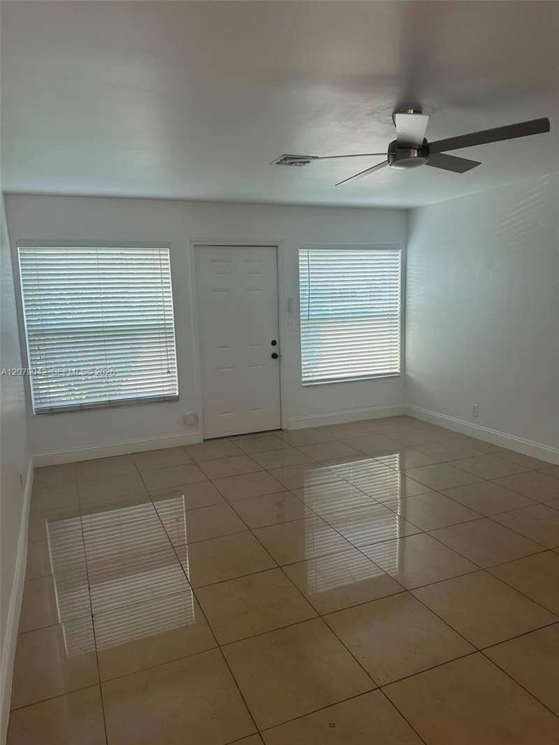2024 NE 26th St # 1, Wilton Manors FL 33305