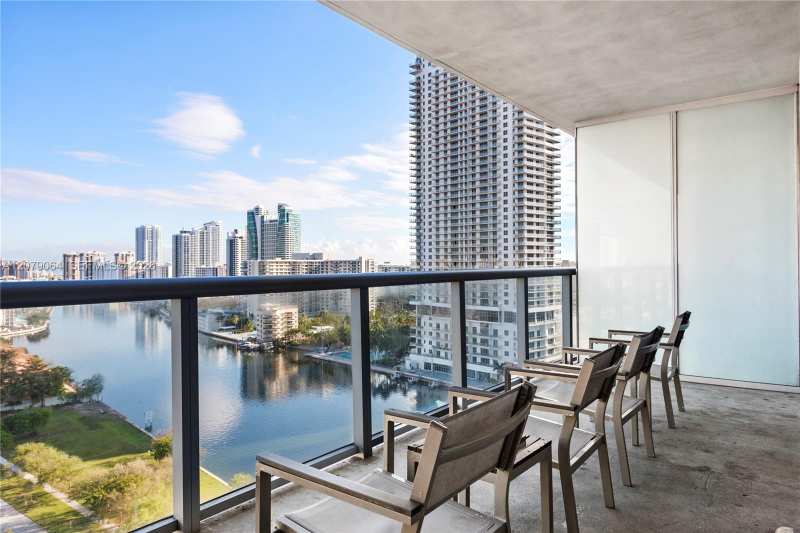 2602 E Hallandale Beach Blvd # R1806, Hallandale Beach FL 33009