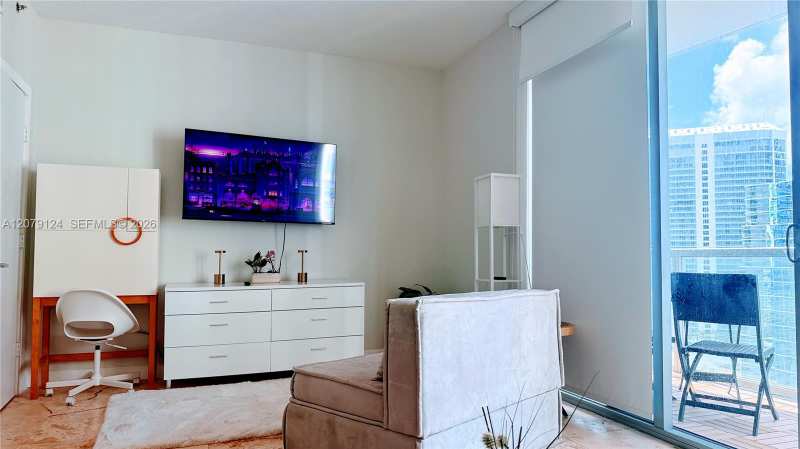 1060 Brickell Ave # 2709, Miami FL 33131