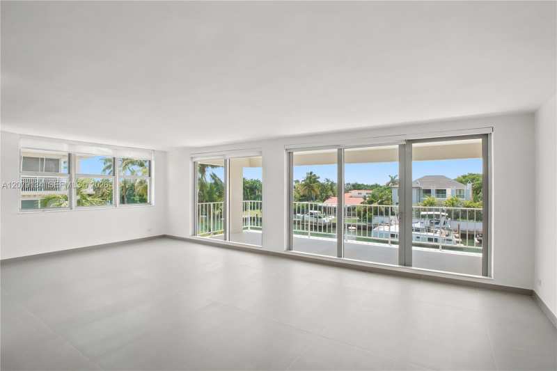 10180 W Bay Harbor Dr # 3A, Bay Harbor Islands FL 33154