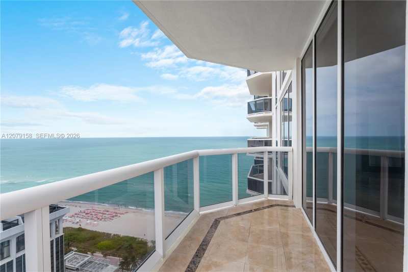 4779 Collins Ave # 2707, Miami Beach FL 33140