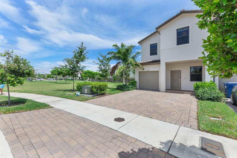 23425 SW 129TH Avenue, Homestead FL 33032