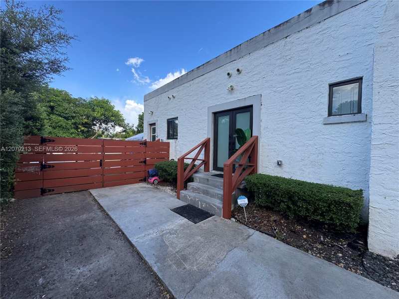 10841 NE 2nd Pl, Miami FL 33161