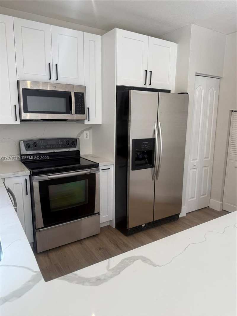 21467 SW 86th Pl, Cutler Bay FL 33189