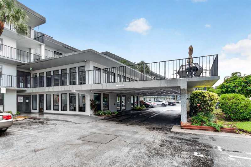 9440 SW 8TH Street # 401, Boca Raton FL 33428