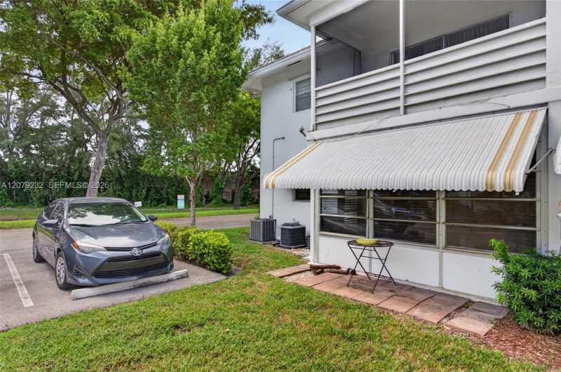 2551 W Golf Blvd # 101, Pompano Beach FL 33064