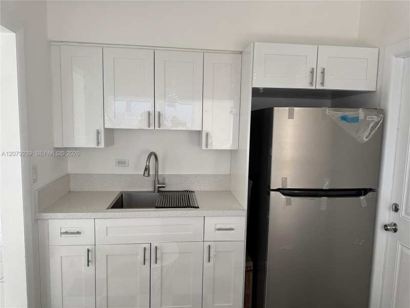 8017 Byron Ave # 6, Miami Beach FL 33141