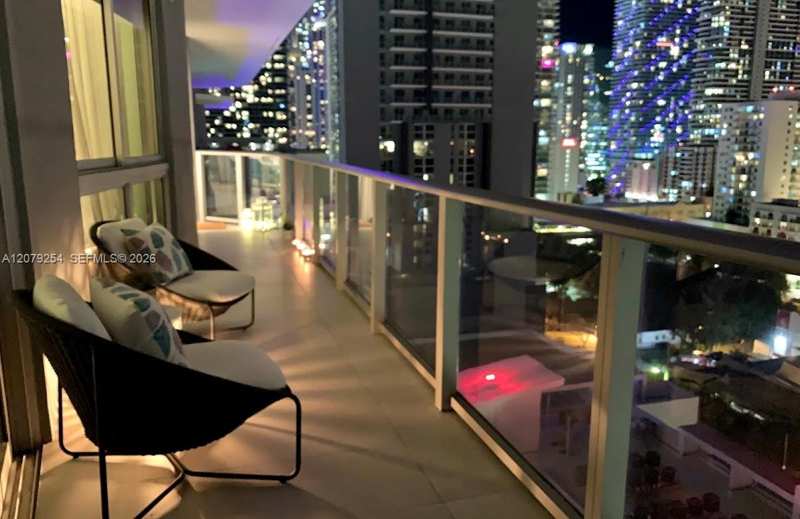 1010 SW 2nd Ave # 1601, Miami FL 33130