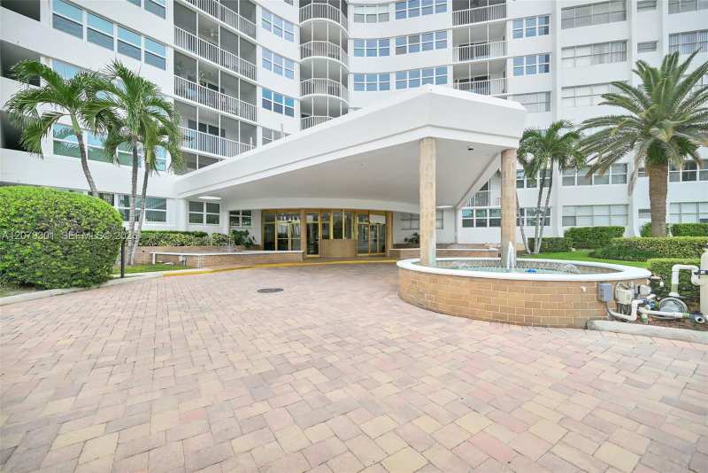 100 Golden Isles Dr # 109, Hallandale Beach FL 33009