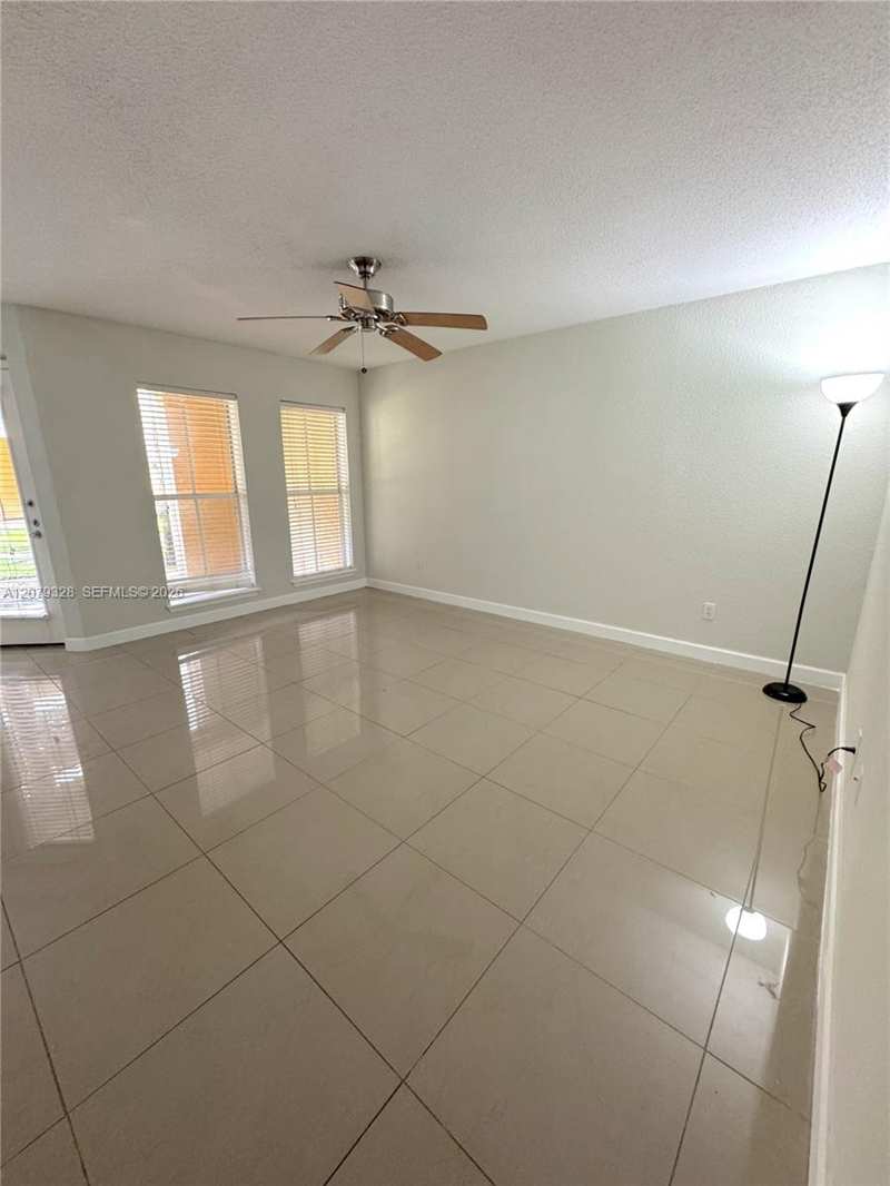 777 Riverside Dr # 1510, Coral Springs FL 33071