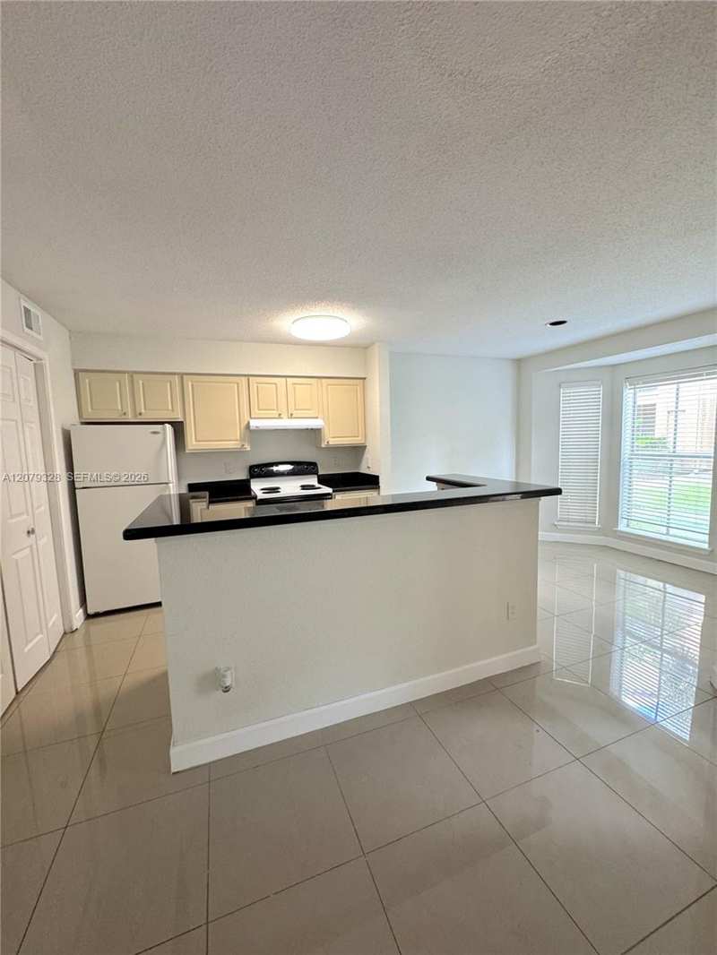 777 Riverside Dr # 1510, Coral Springs FL 33071