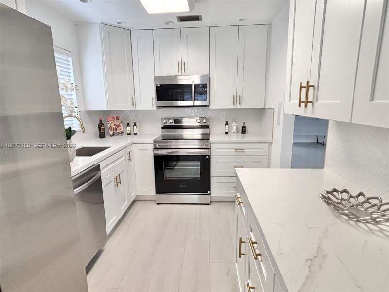2377 SW 16 Dr, Deerfield Beach FL 33442