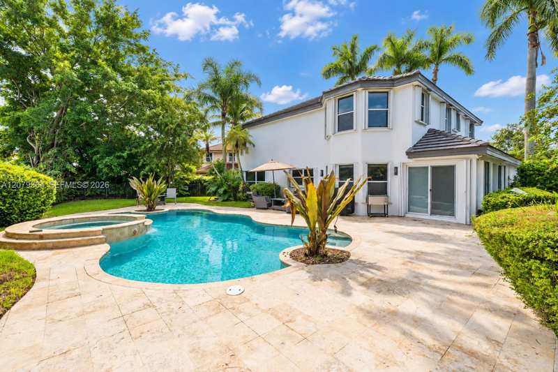 743 NW 174th Ter, Pembroke Pines FL 33029