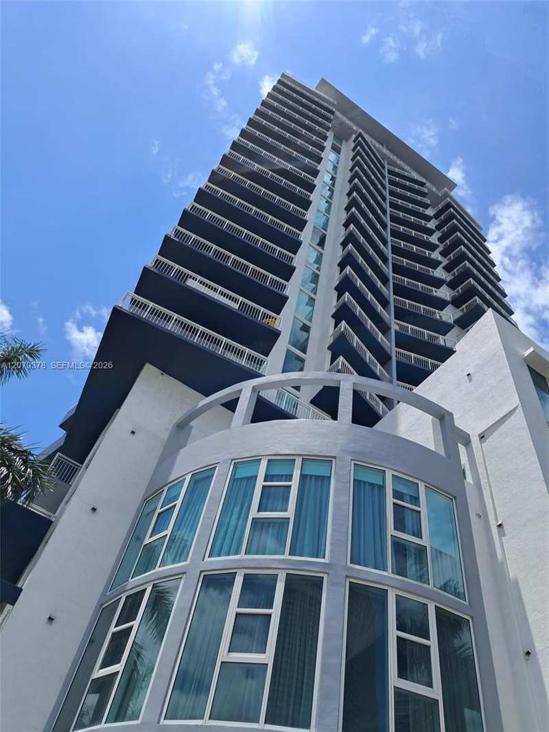275 NE 18th St # 1704, Miami FL 33132
